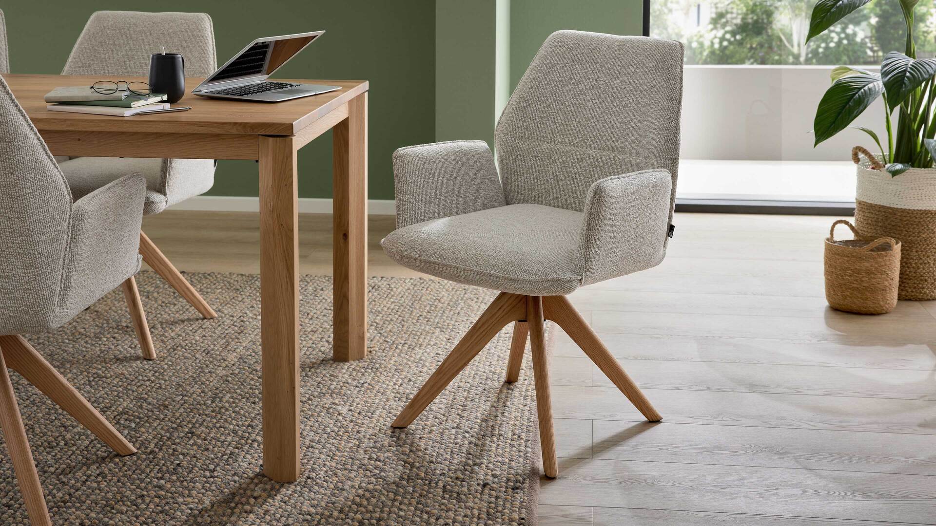 Interliving Esszimmer Serie 5102 – Armlehnstuhl