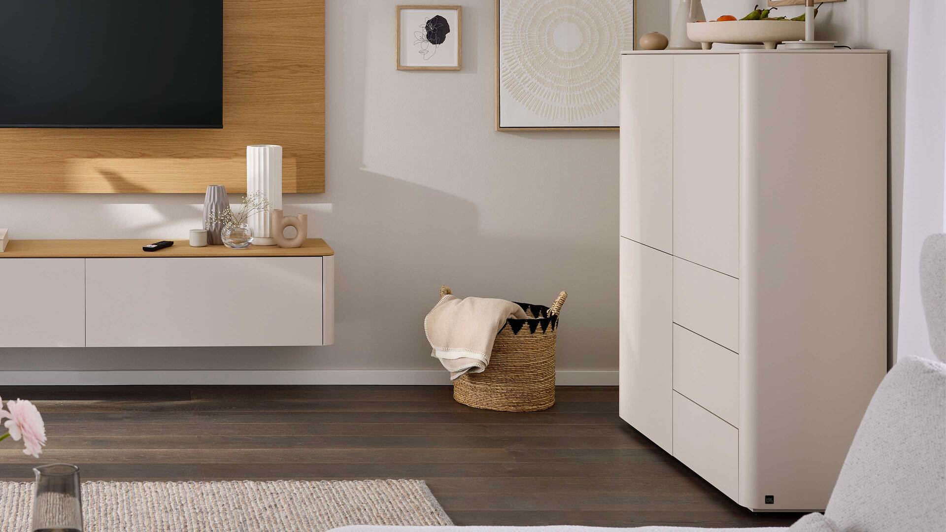 Interliving Wohnzimmer Serie 2035 - Highboard