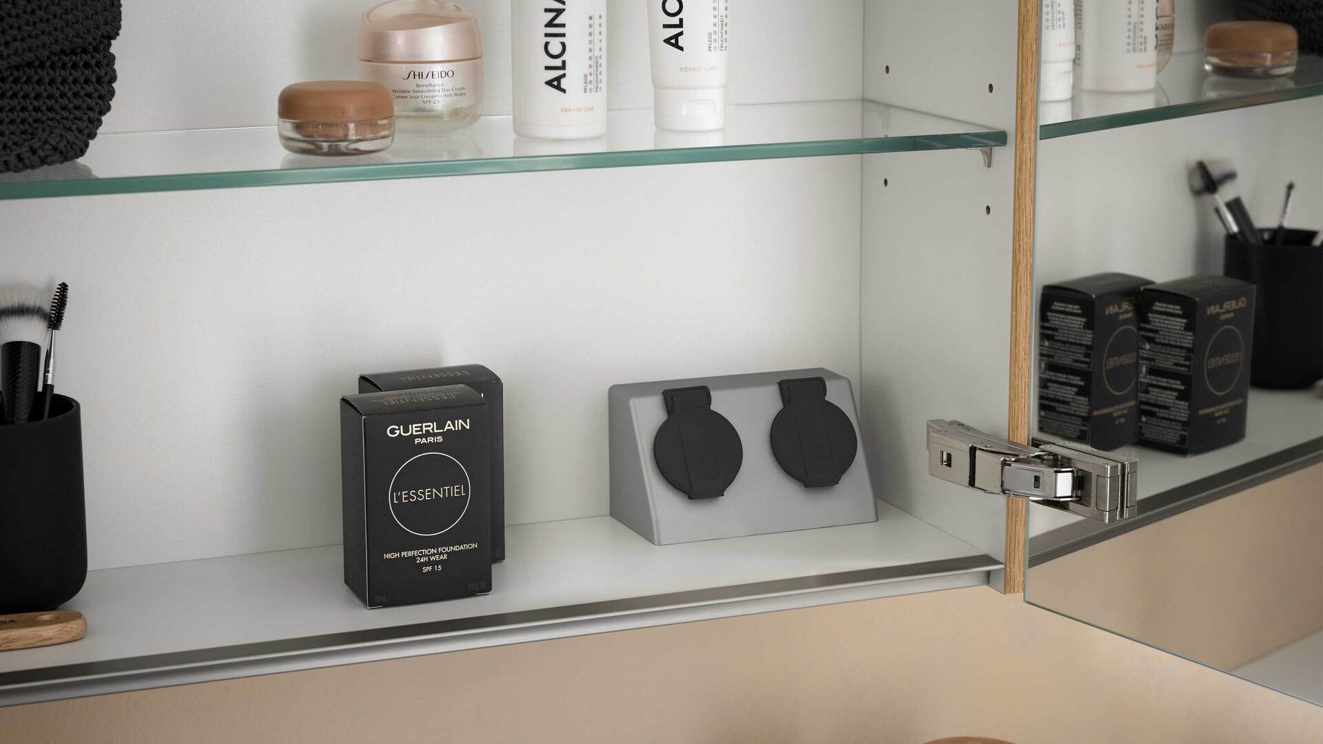 Interliving Bad Serie 3725 – Badmöbel-Set mit Extras