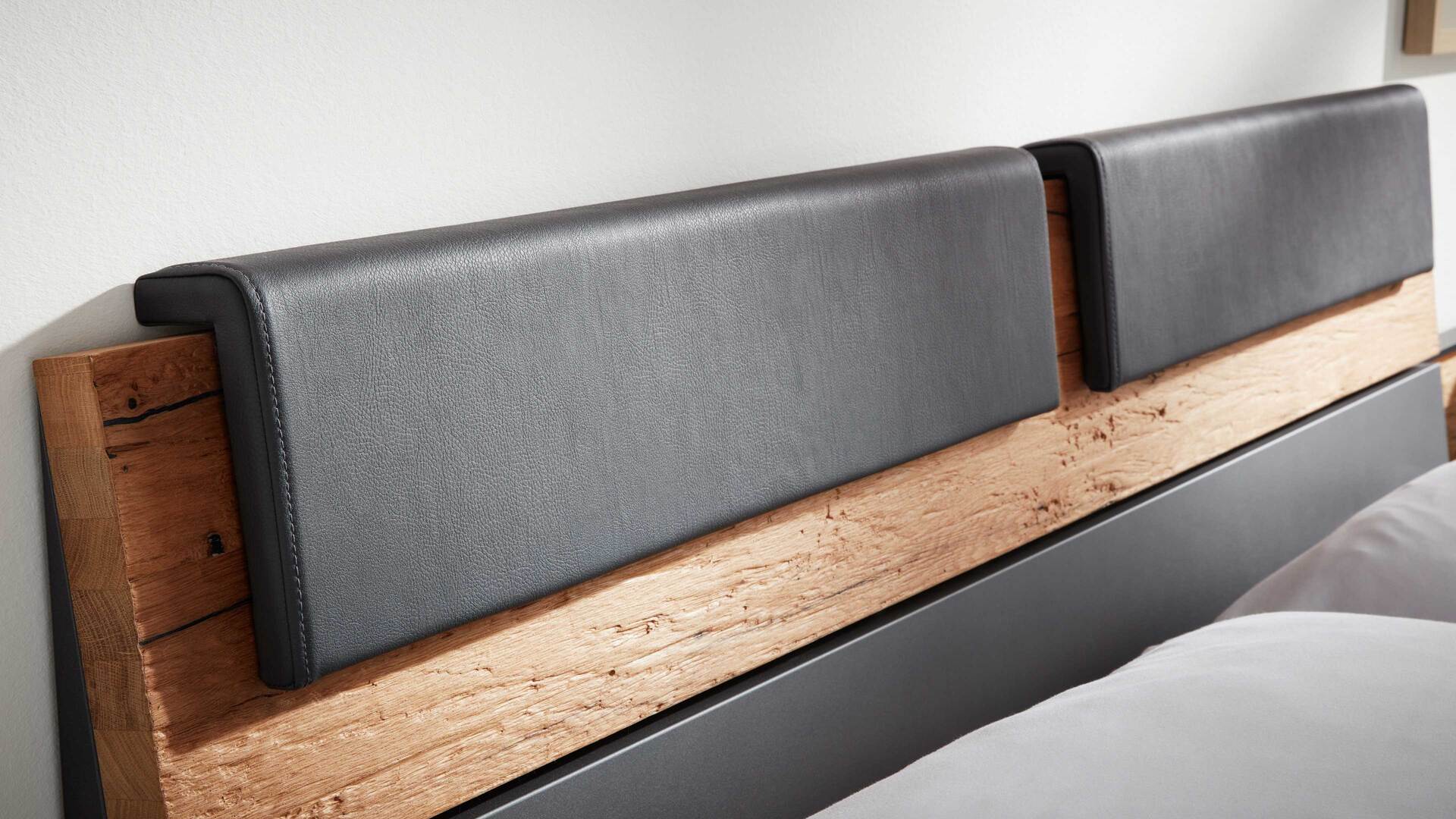 Interliving Schlafzimmer Serie 1025 – Komplettzimmer mit Bettbank &amp; weiteren Extras