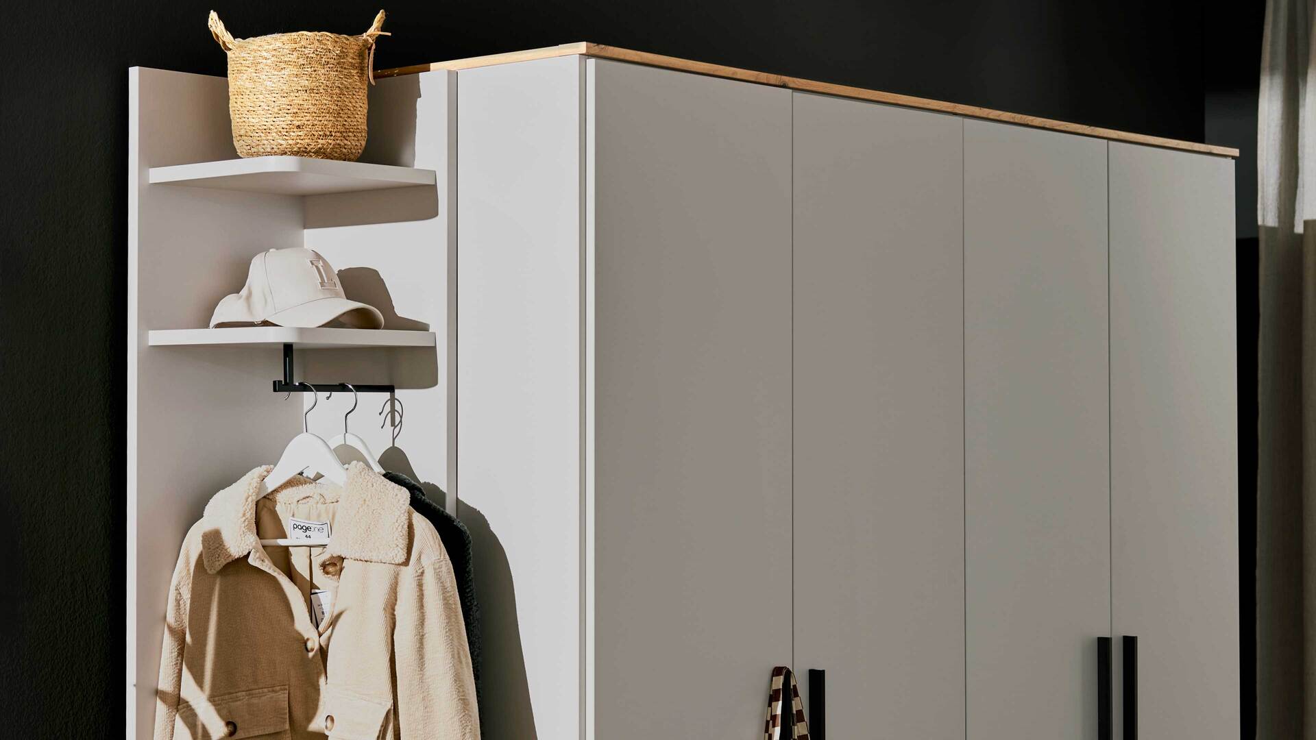 Interliving Jugendzimmer Serie 1702 - Garderobe