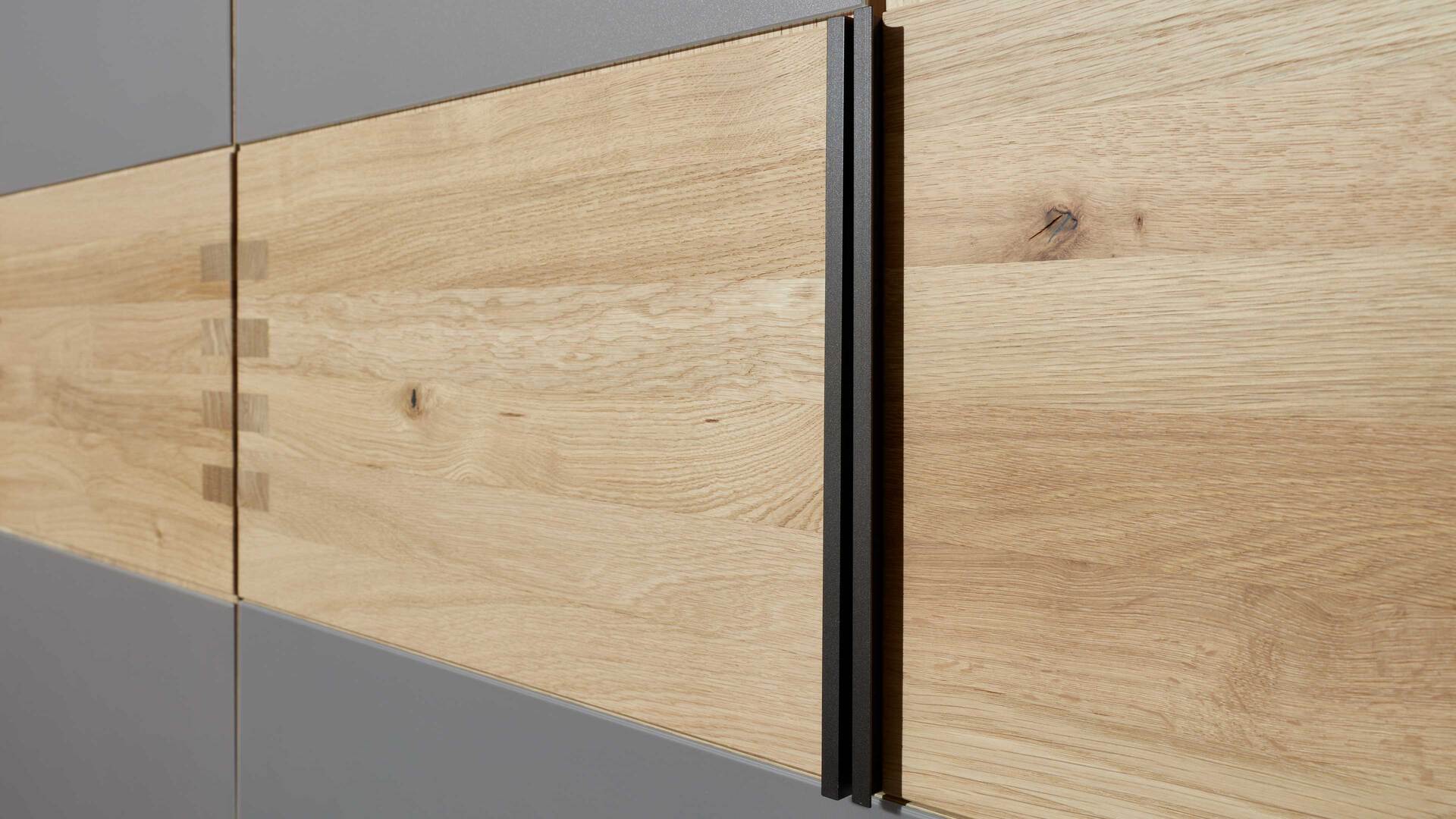 Interliving Schlafzimmer Serie 1015 – Komplettzimmer mit Mattglasfronten
