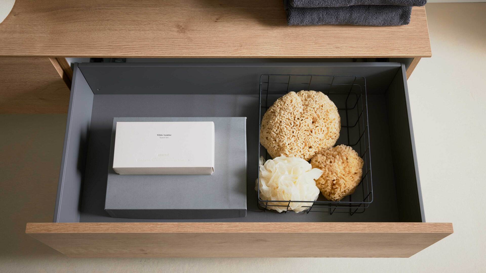 Interliving Bad Serie 3725 – Badmöbel-Set mit Extras