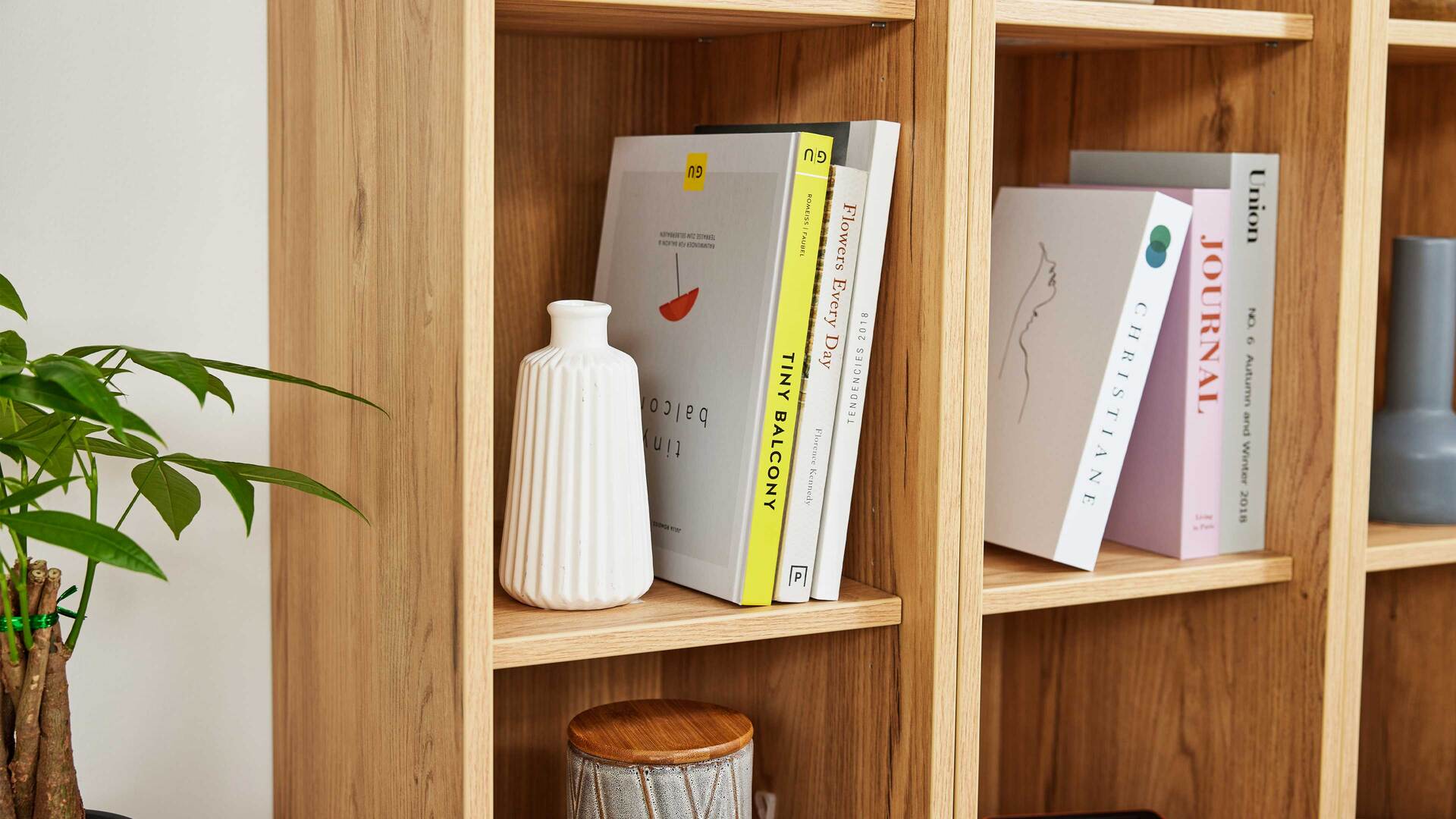 Interliving Wohnzimmer Serie 2032 - Sideboard mit Regalkombination