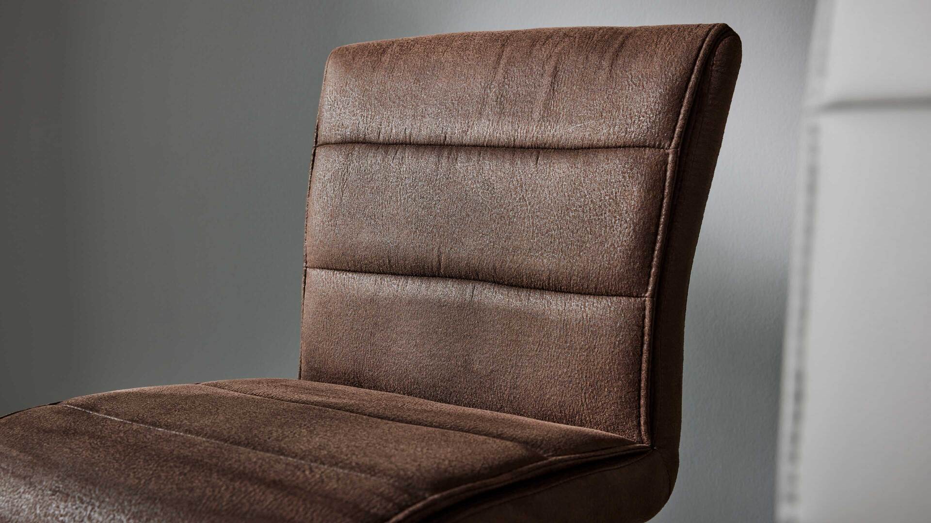 Interliving Esszimmer Serie 5122 – Tresenstuhl mit Liftfunktion