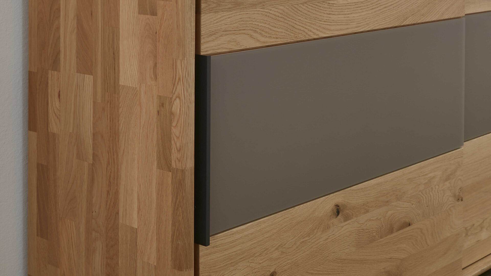 Interliving Schlafzimmer Serie 1015 – Schiebetürenkommode