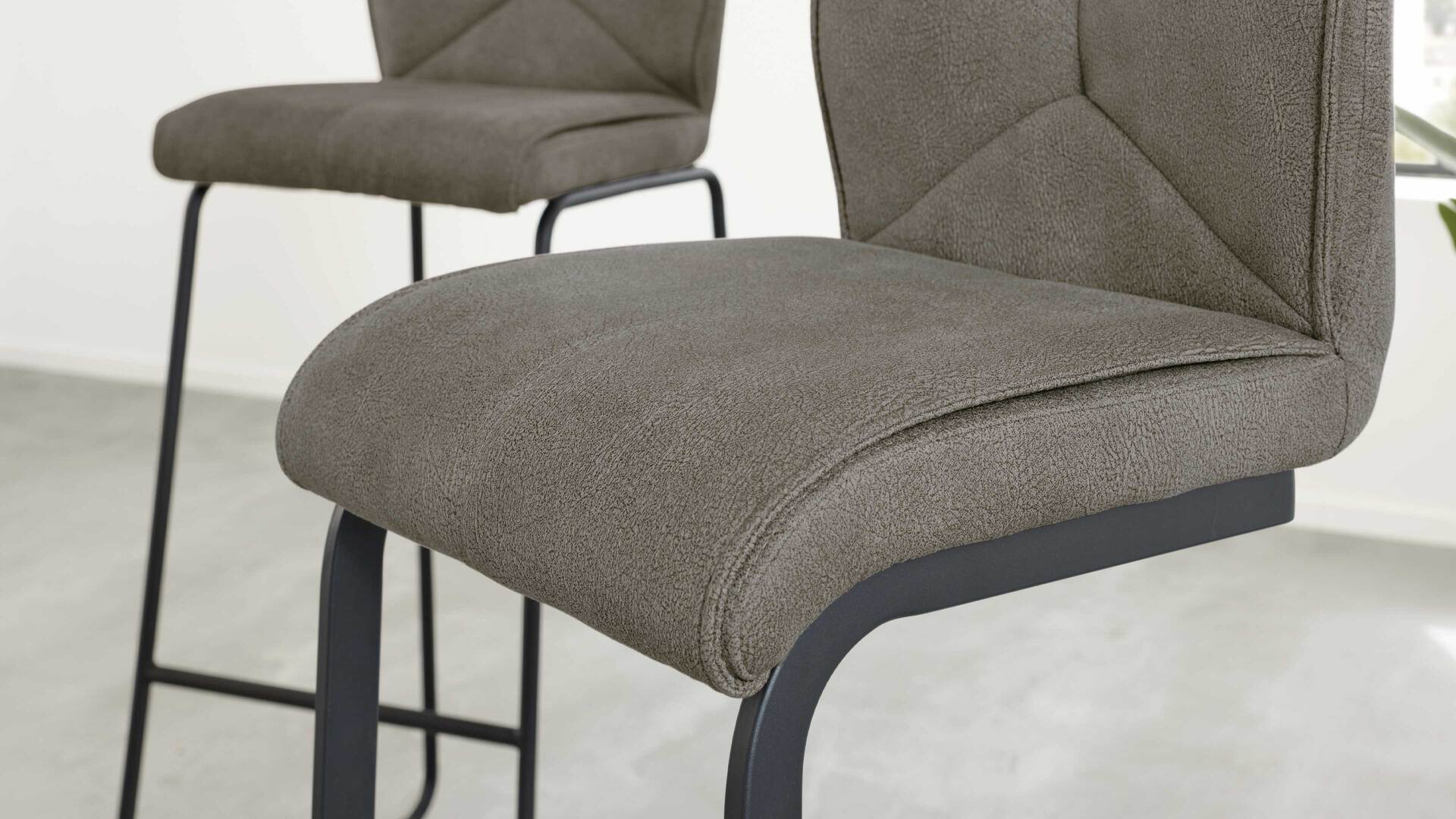 Interliving Esszimmer Serie 5104 – Bartischgruppe